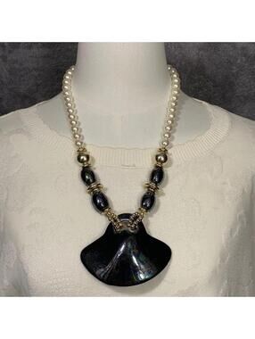 Unbranded Statement Necklace Womens OS Black Iridescent Art Glass Pearl Beaded